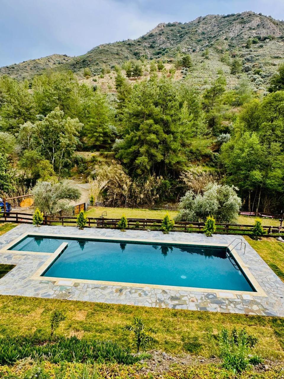 Mountain Glamping With Kids Playground And Pool